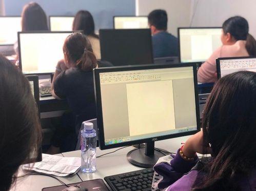 娱乐吃瓜酱大学,大学生活中的趣味瞬间  第3张